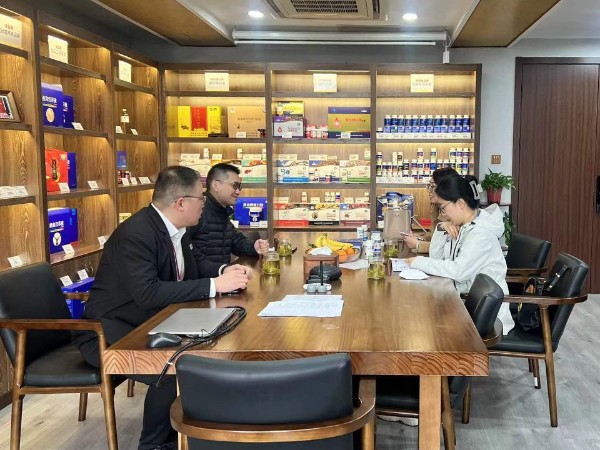 【動態健特】陜西三八婦樂科技股份有限公司采購陳經理和研發技術總監陳博士蒞臨公司參觀考察